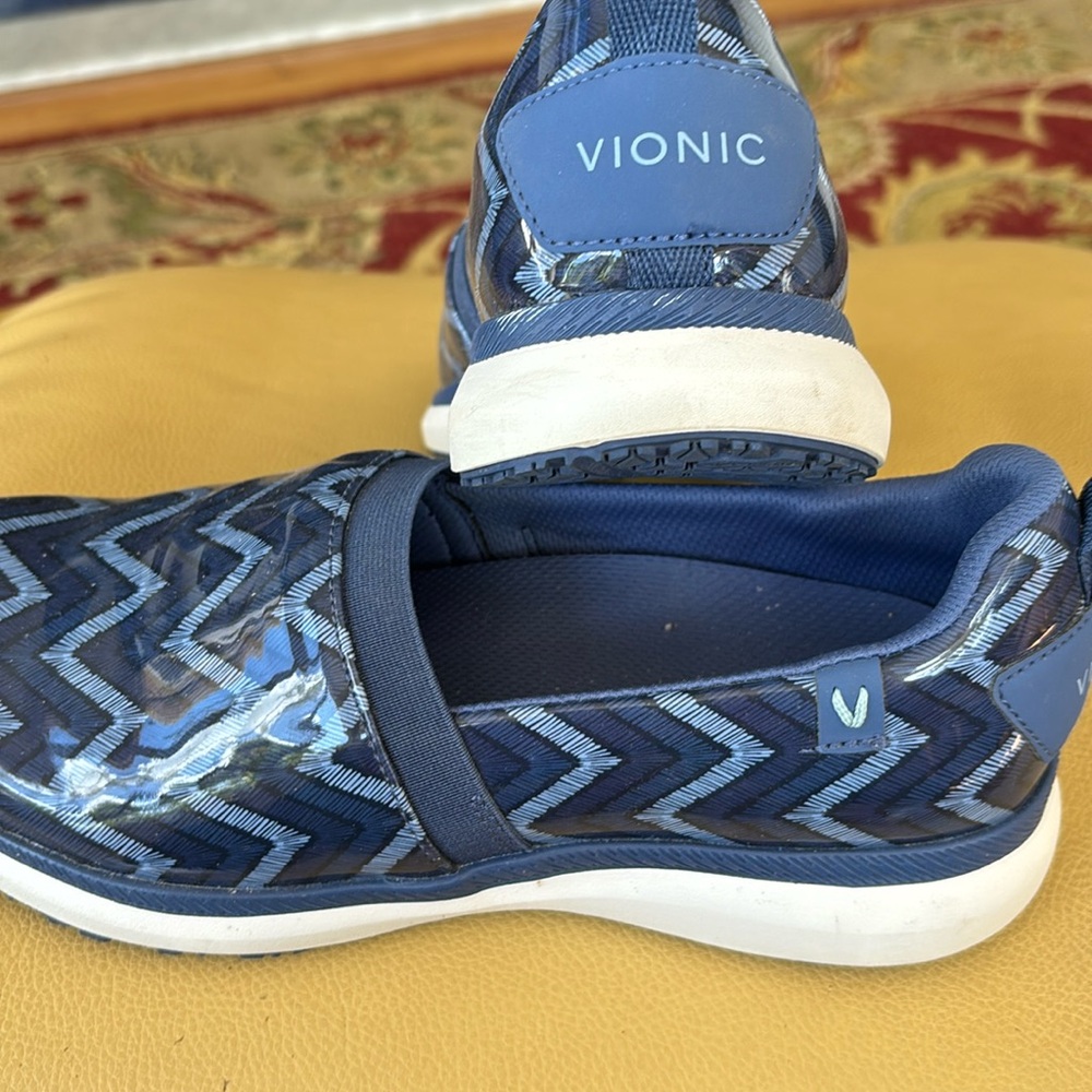 Vionic navy chevron Fiona slip ons